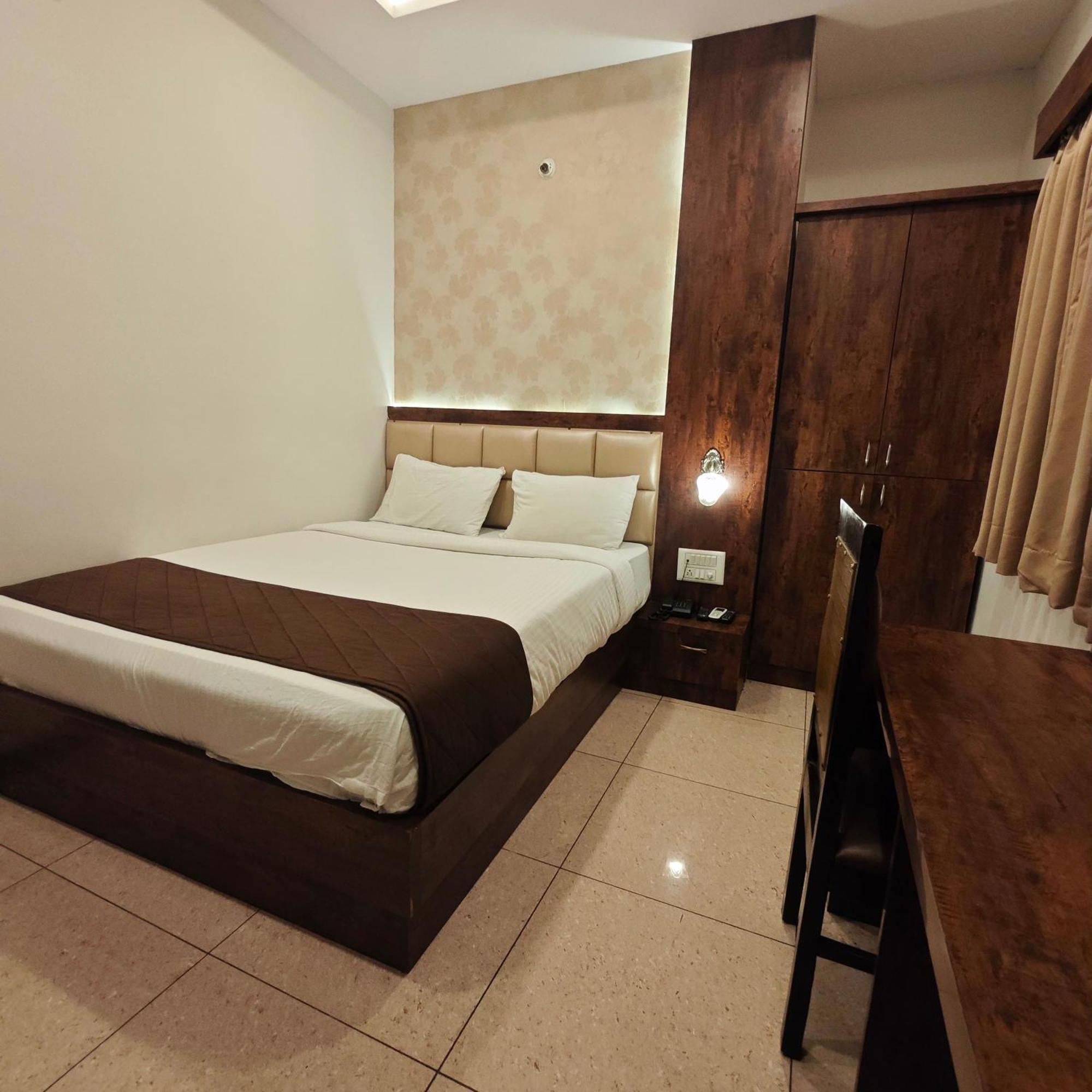 העיר בנגלור Al Noor Palace מראה חיצוני תמונה